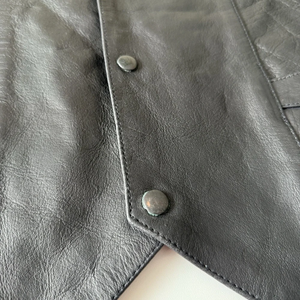 Leather Gallery Men's Black Leather Vest Size 50 Button Up Motorcycle Vest Biker
